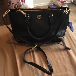 100% authentic Tory Burch Robinson bag
